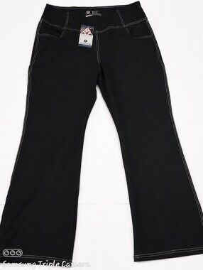 New with tags VOOVEGYA charcoal bootcut/flared yoga pants, size 3XL.
